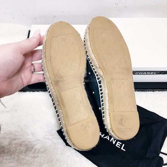 Authentic CHANEL Stunning Pearl CC Dark Teal Suede Espadrilles - Picture 11 of 15